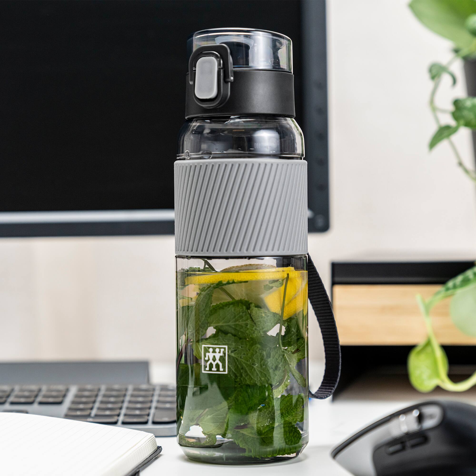 Alt View 3. ZWILLING - ZWILLING Tritan 24-ounce Water Bottle - Grey - Grey.