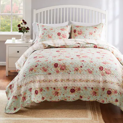 Front. BreeBe - Antique Rose Blue Quilt Set 3-Piece King/Cal King - Blue.