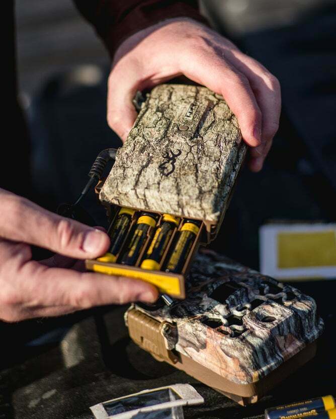 Back. Browning - Browning Trail Cameras External Battery Power Pack.