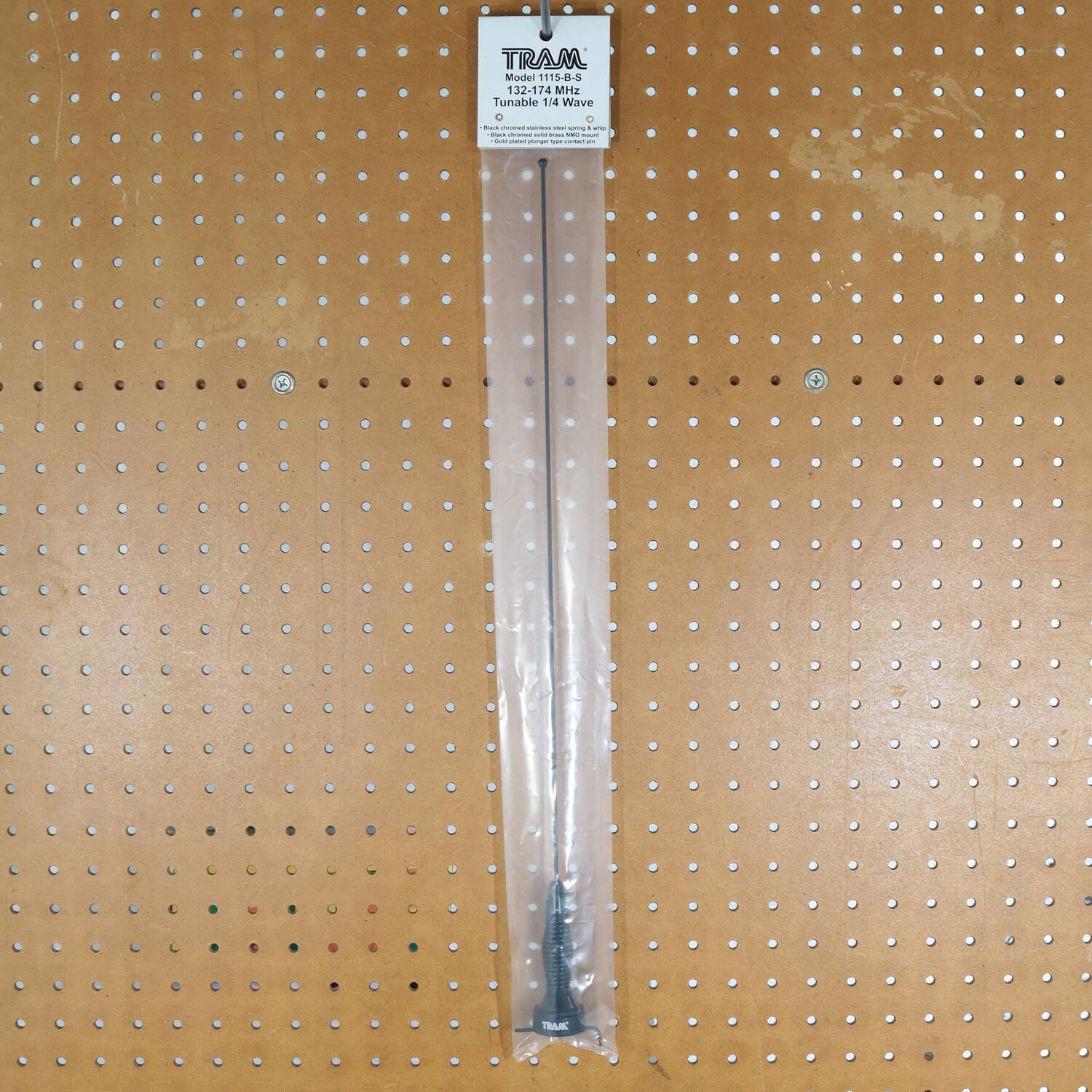 TIRAM Modell 1115-0-S 132-174 M2 Tunable 114 Wave ... I - : - - - - - I - - I I - -  - TRAAE

TRAAE
Model 1115-B-S
132-174 MHz
Tunable
Black, chrome plated antenna
1/4 Wave
Grounded plug-in type contact pin