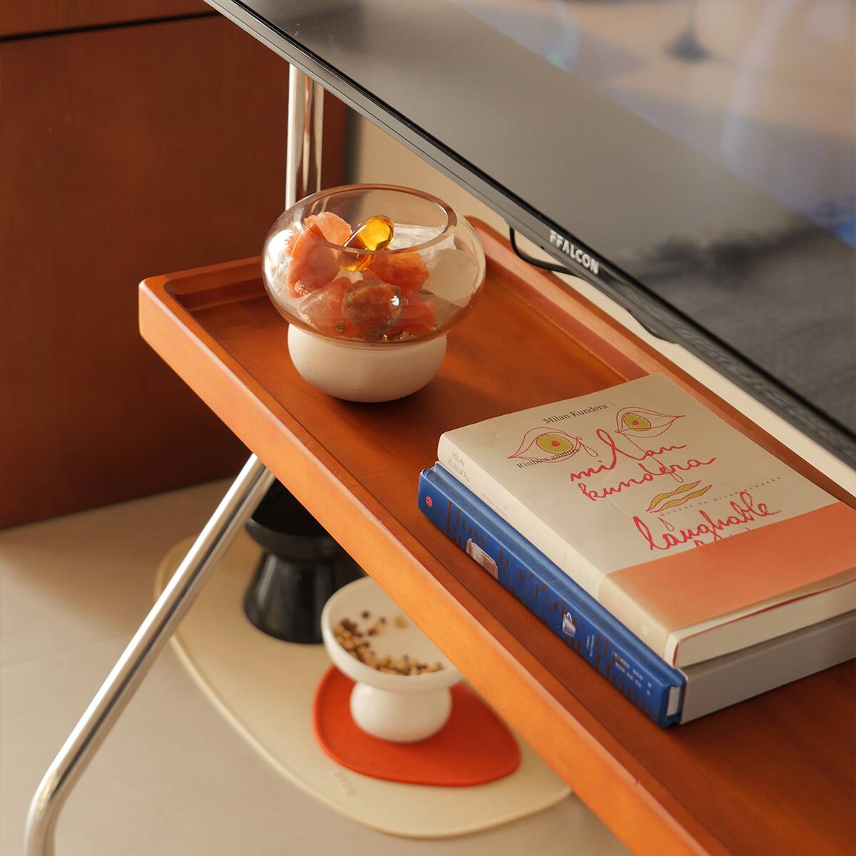 FFALCON  
Mian Kander  
CPER s Kaneaioco Kialis millan hundera hund .. X.. 8 .... . ..... How layghable s  - | -