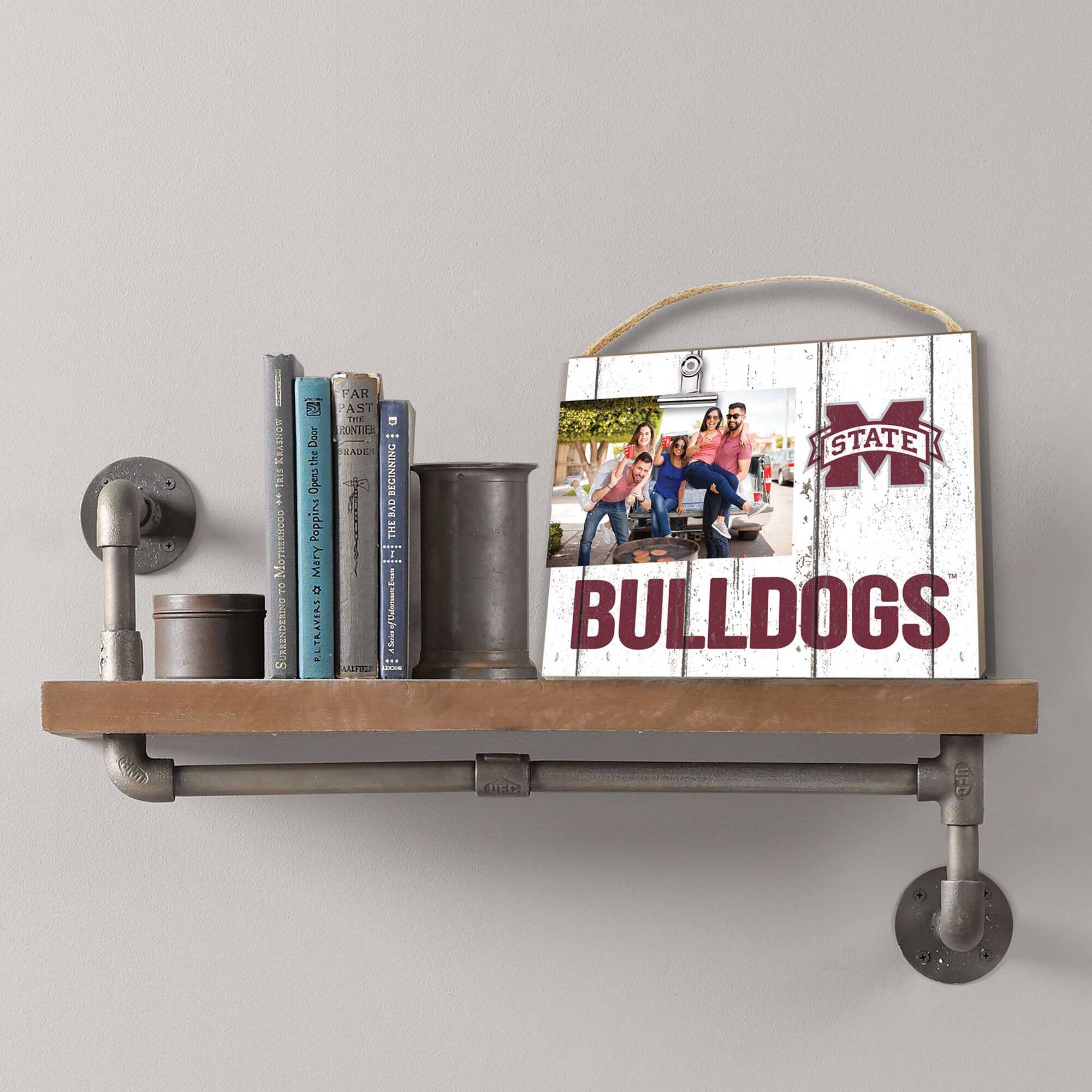 SNON E: H P XXEDERITO an PAR PAST THE UNTIE Door ... ADEN the Opensthe Opens BEGINNING BAD Poppirs THE Mary .. Enan o Vataaos LTRATEAS - ! I SIATE STATE BULLDOGS UEC BE

Corrected:  
SNOW E: H P XXEDERITO an PAR PAST THE UNTIE Door ... ADEN the Opensthe Opens BEGINNING BAD Poppirs THE Mary .. Enan o Vataaos LTRATEAS - ! I SIATE STATE BULLDOGS UEC BE