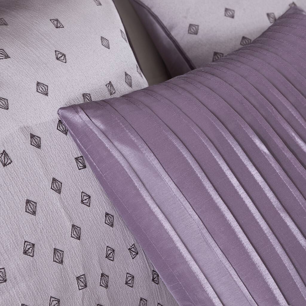 Alt View 1. Gracie Mills - Gracie Mills Pasquale Ombre Jacquard Duvet Cover Set - Purple.