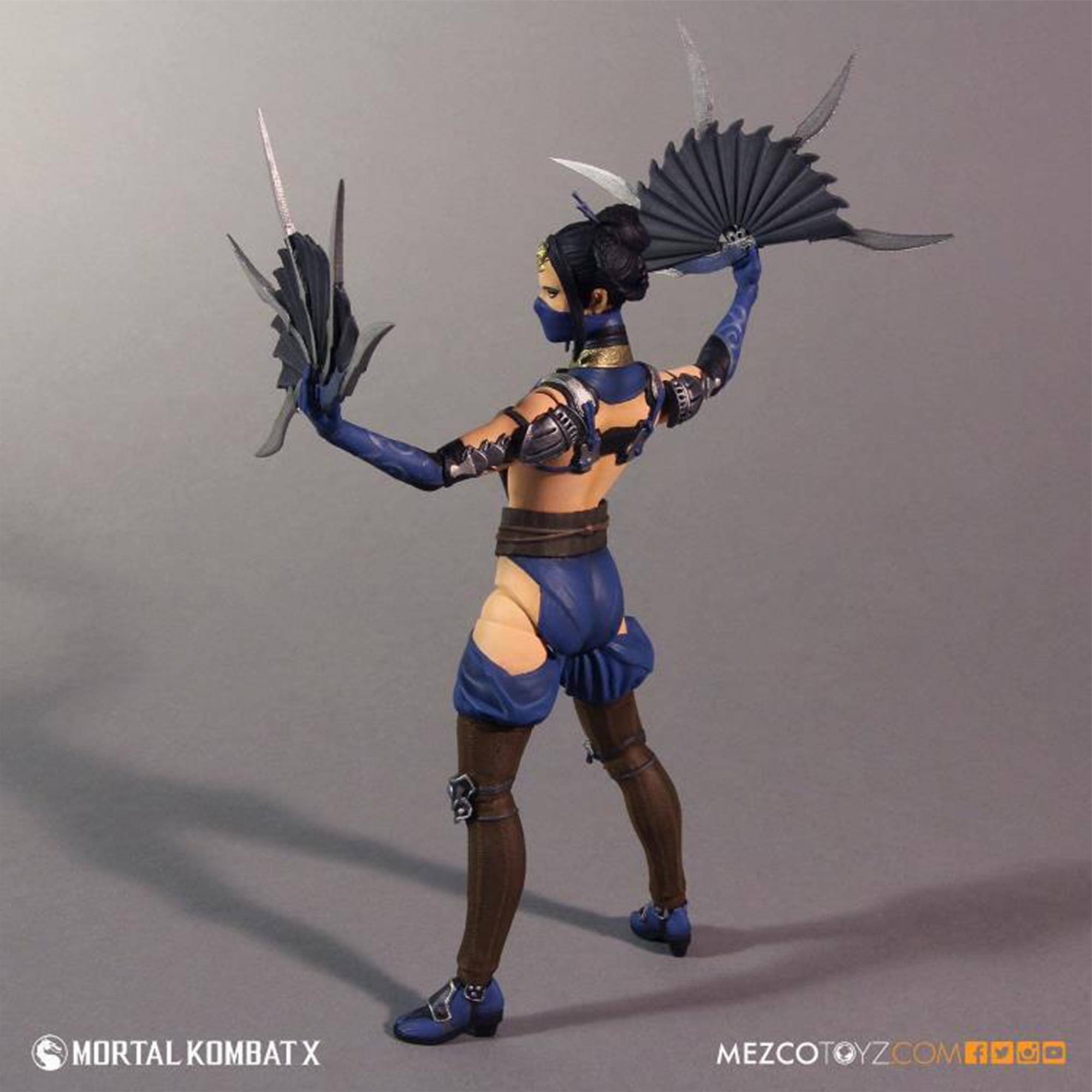 Mortal Kombat X  
MEZCOTOYZ.COM