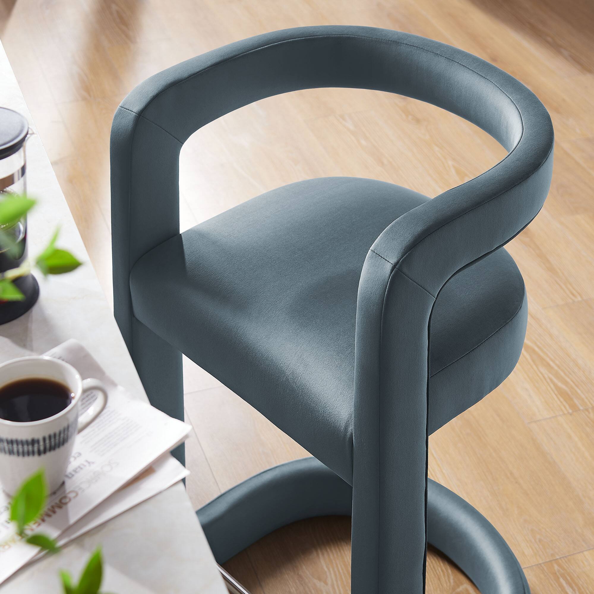 Sure, here is the corrected text:

"Yuar 2 20RCECONIEWM COMMEN"