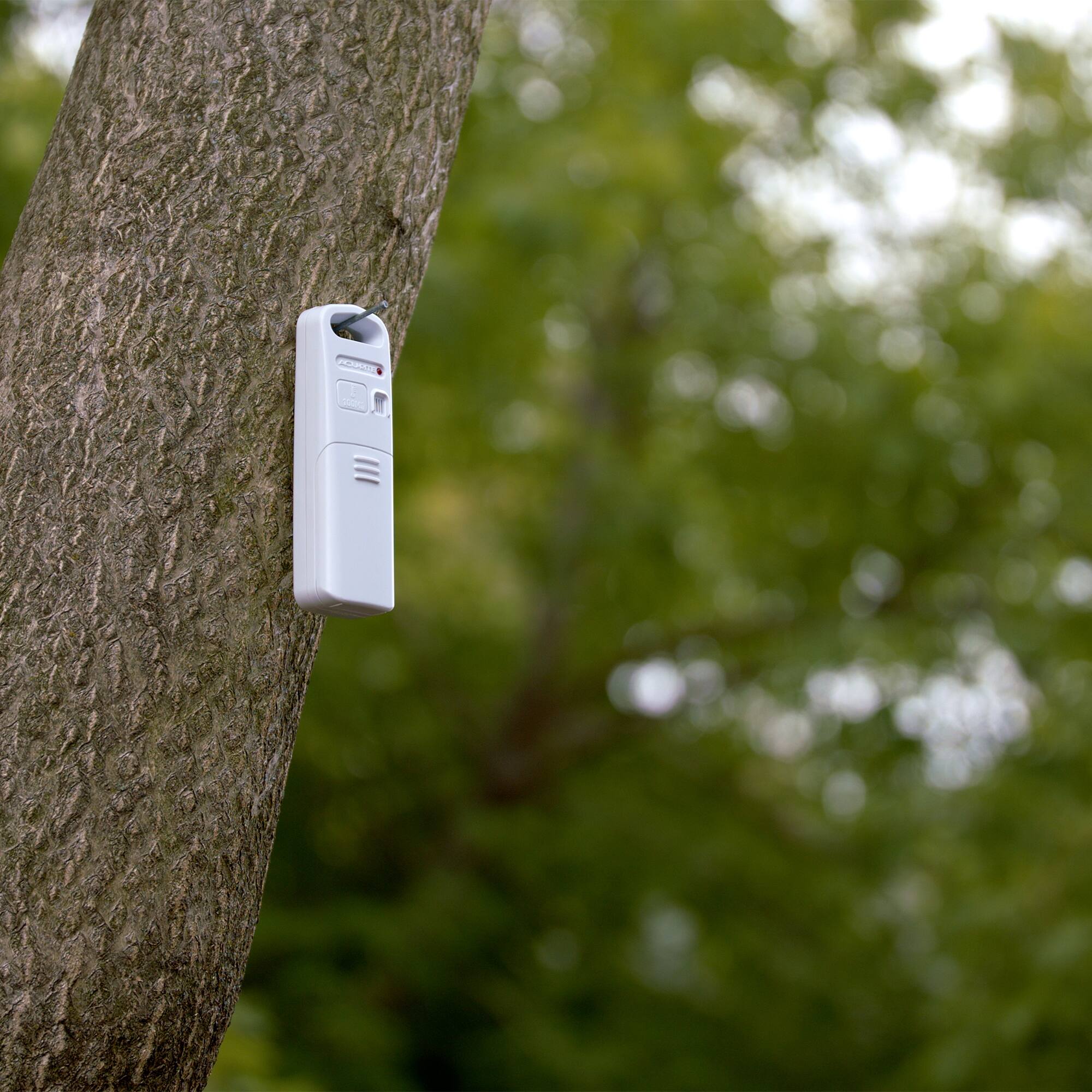 Alt View 17. AcuRite - Home Weather Station with Color Display and Wireless Thermometer - Black.