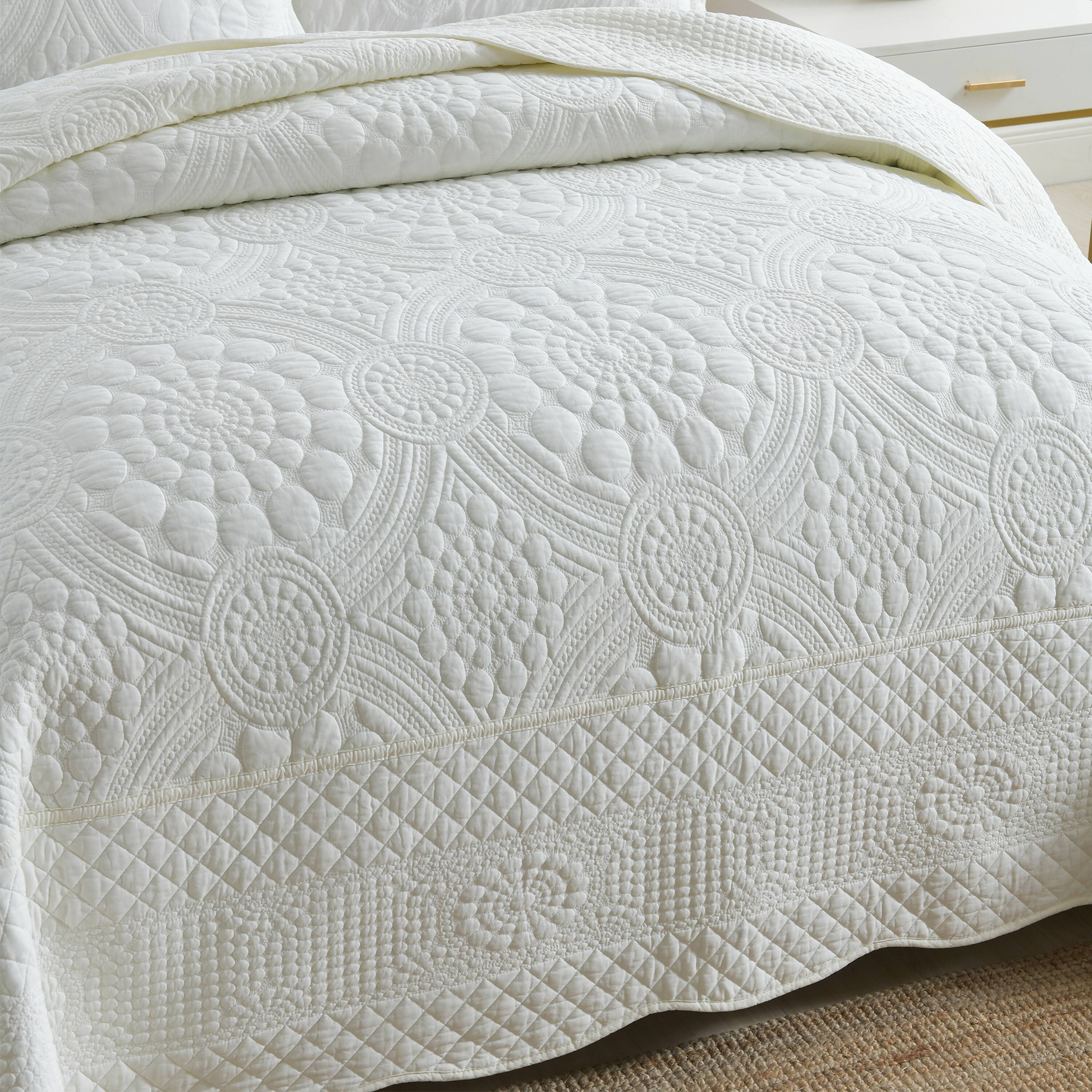 Back. MarCielo - Marcielo 3 Piece 100% Cotton Oversized Bedspread Lightweight Quilt Set - White.