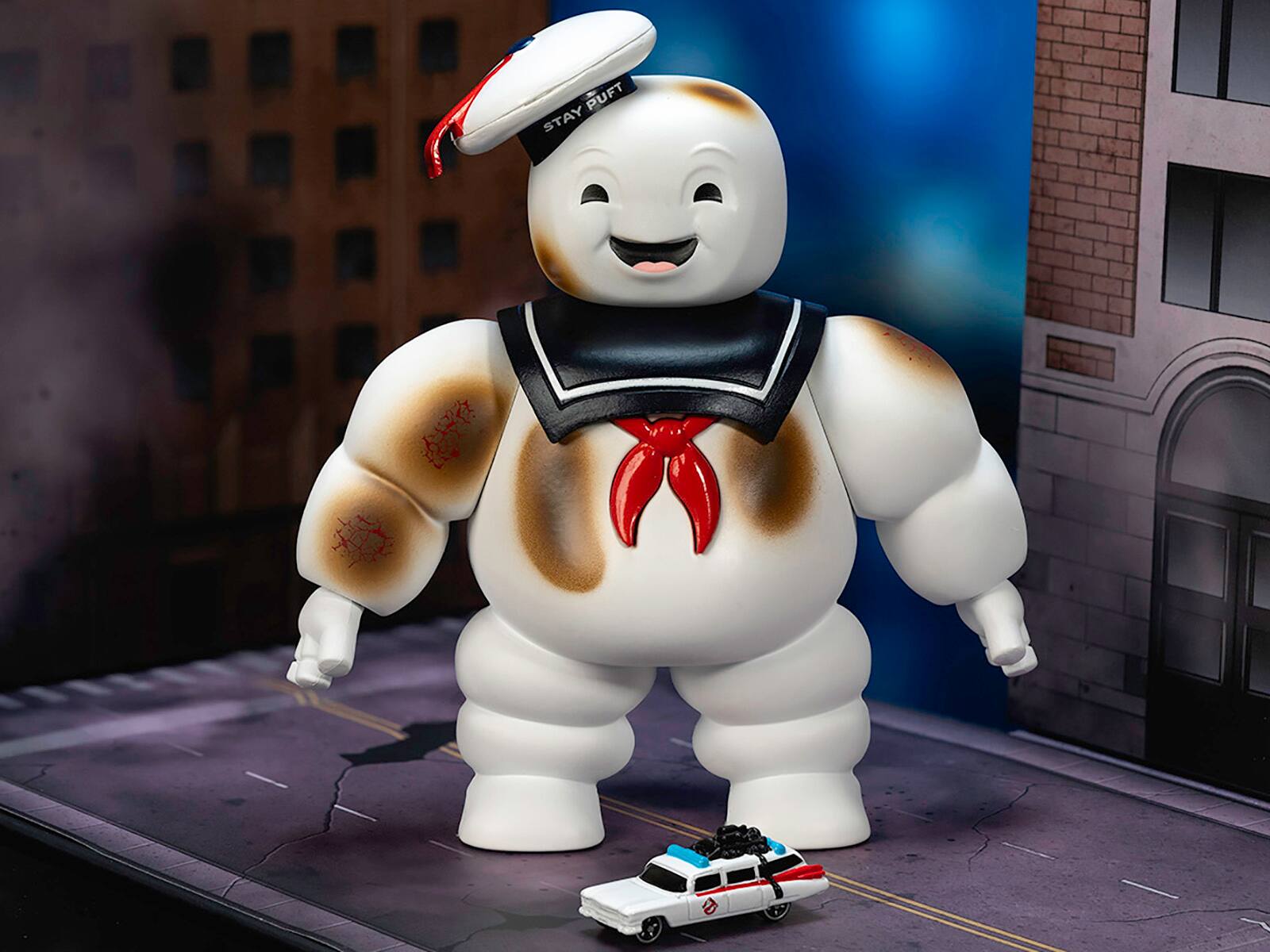 "Ghostbusters" 6" Stay Puft Marshmallow Man Figure with Nano Ecto-1 Car Diorama Set "Ghostbusters" (1984) Movie by Jada - Multicolor