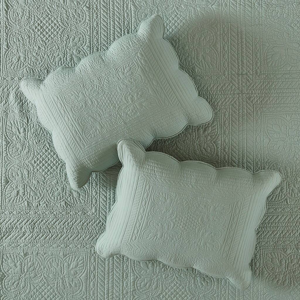 Alt View 2. Gracie Mills - Gracie Mills Salvatore 3-Piece Reversible Country-Inspired Scalloped Edge Quilt Set - Seafoam.