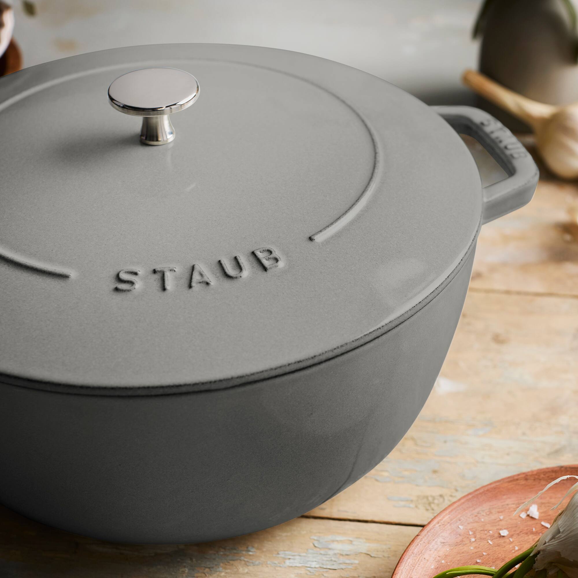 Staub Cast Iron Essential French Oven, Dutch Oven, 5 quart, serves