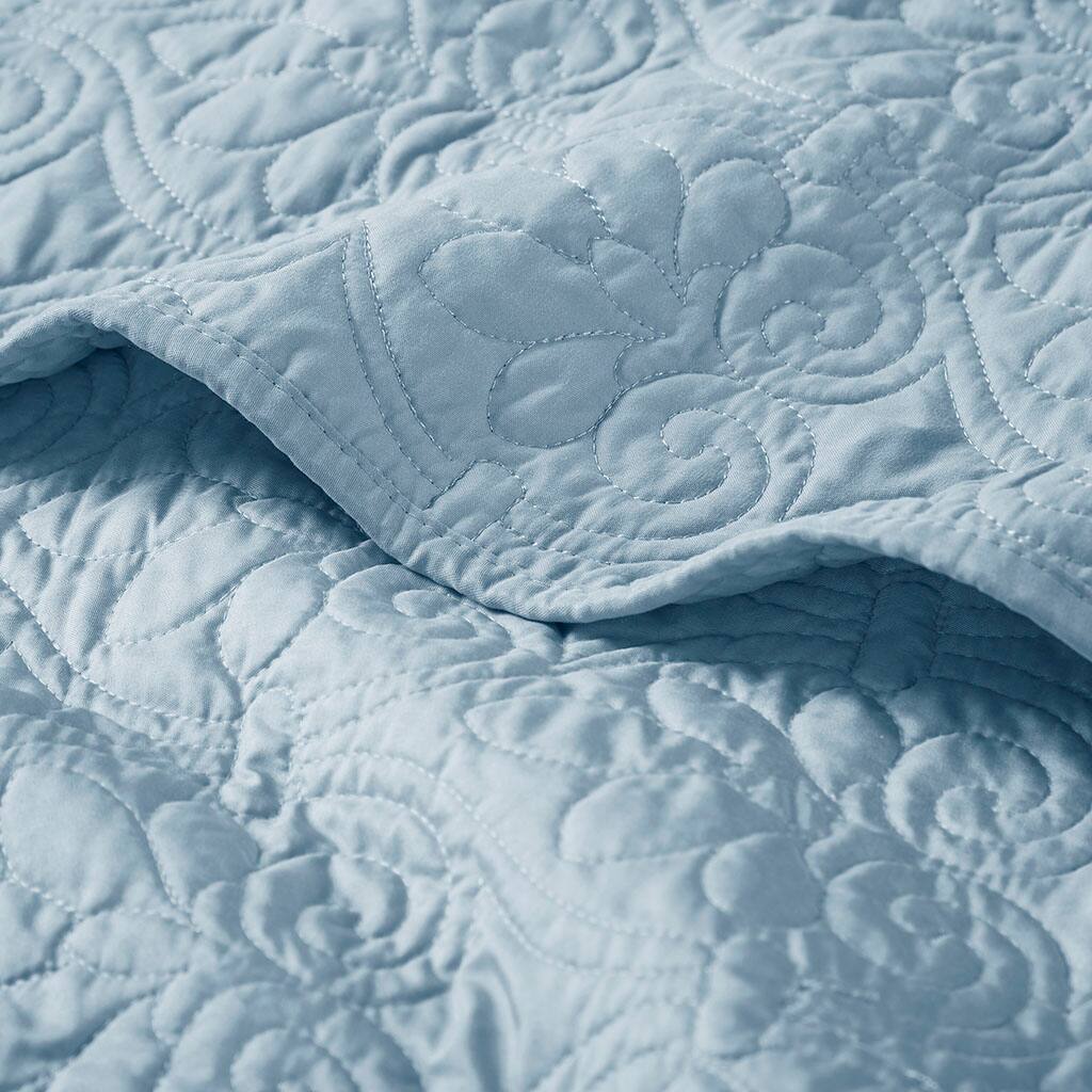 Alt View 5. Gracie Mills - Gracie Mills Sandy Classic Stitch Oversized Quilted Throw Blanket - Blue.