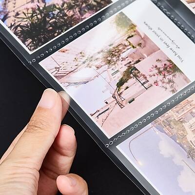 Sure, here is the corrected text:

"May you have a wonderful day! 🌸"