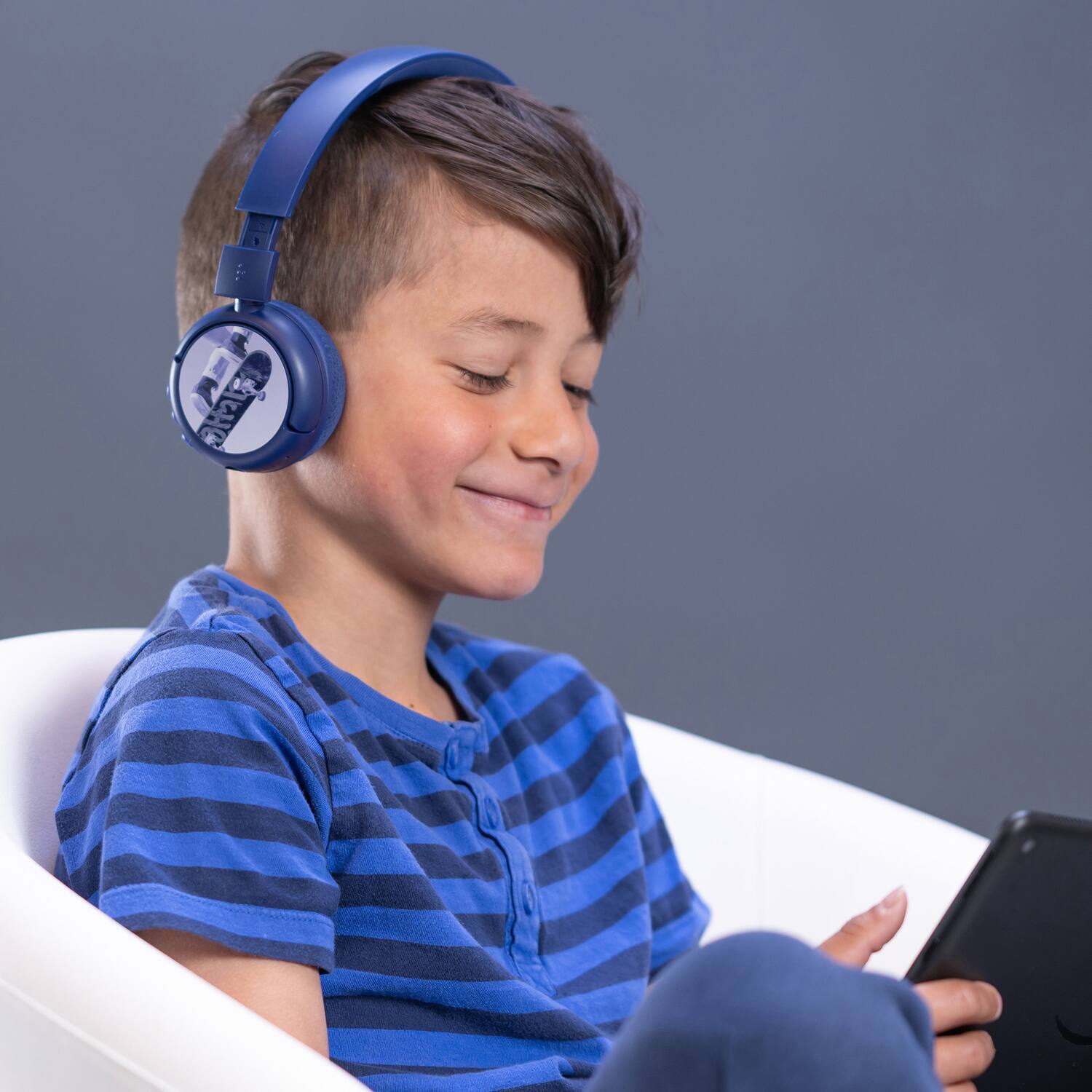 Alt View 1. ONANOFF - Onanoff Bt-bp-pop-fun-bl Pop Fun Foldable Bluetooth Kids Headphone With Microphone, Safeaudio Volume Limiting (blue) - Blue.