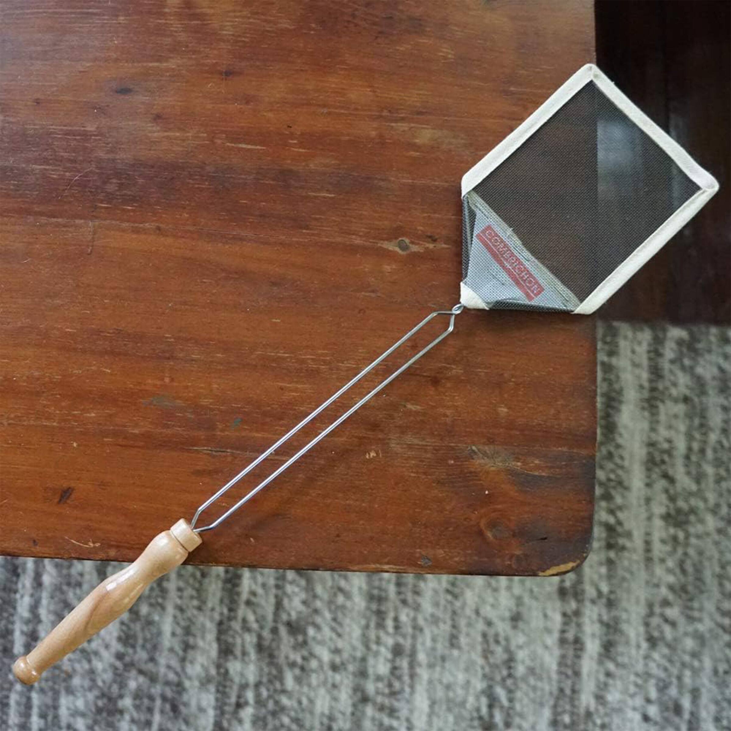 Alt View 4. Kings County Tools - 21-inch Fly Swatter 5-Pack - Black and White.