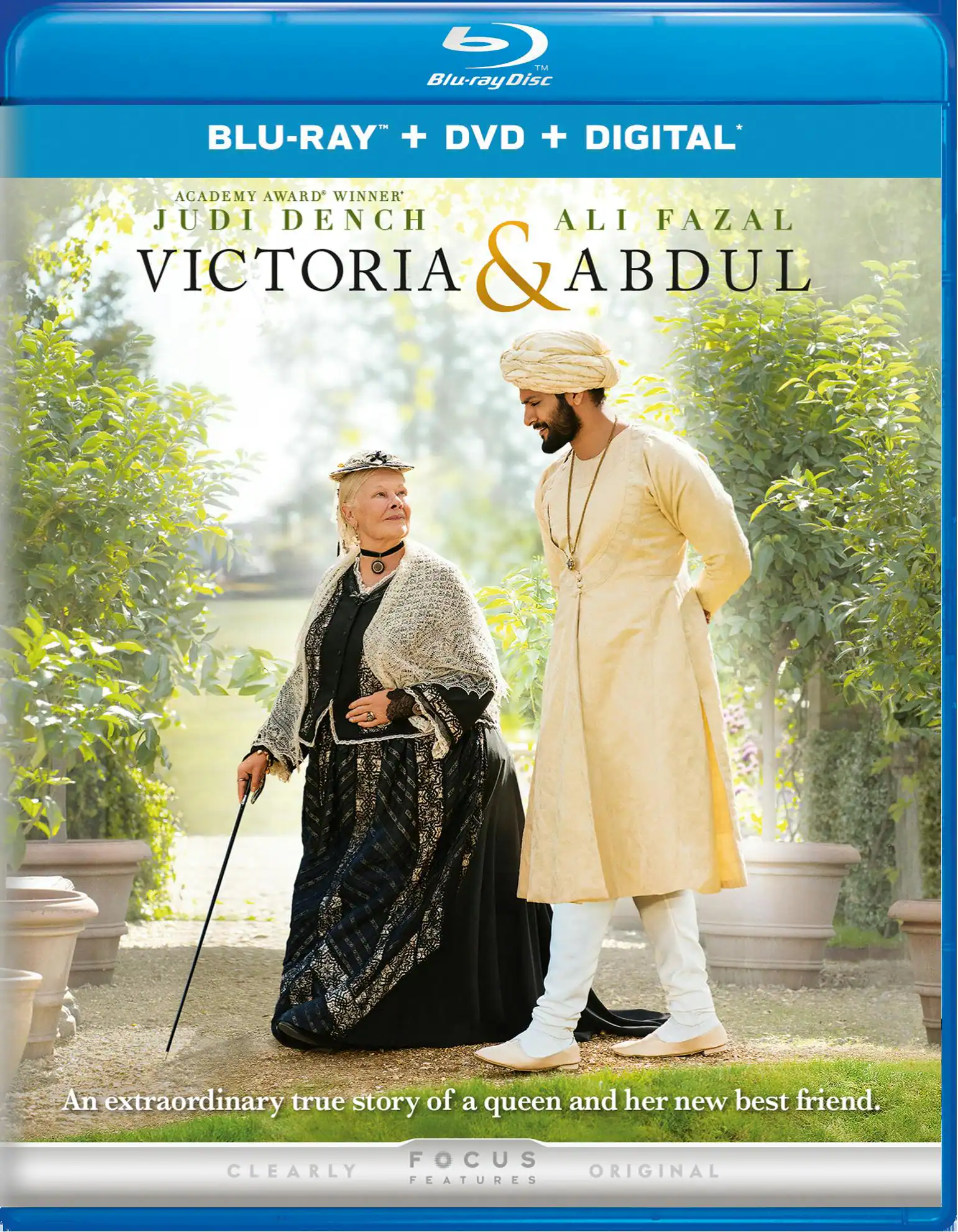 Front. Victoria and Abdul (DVD + Digital) [Blu-ray].