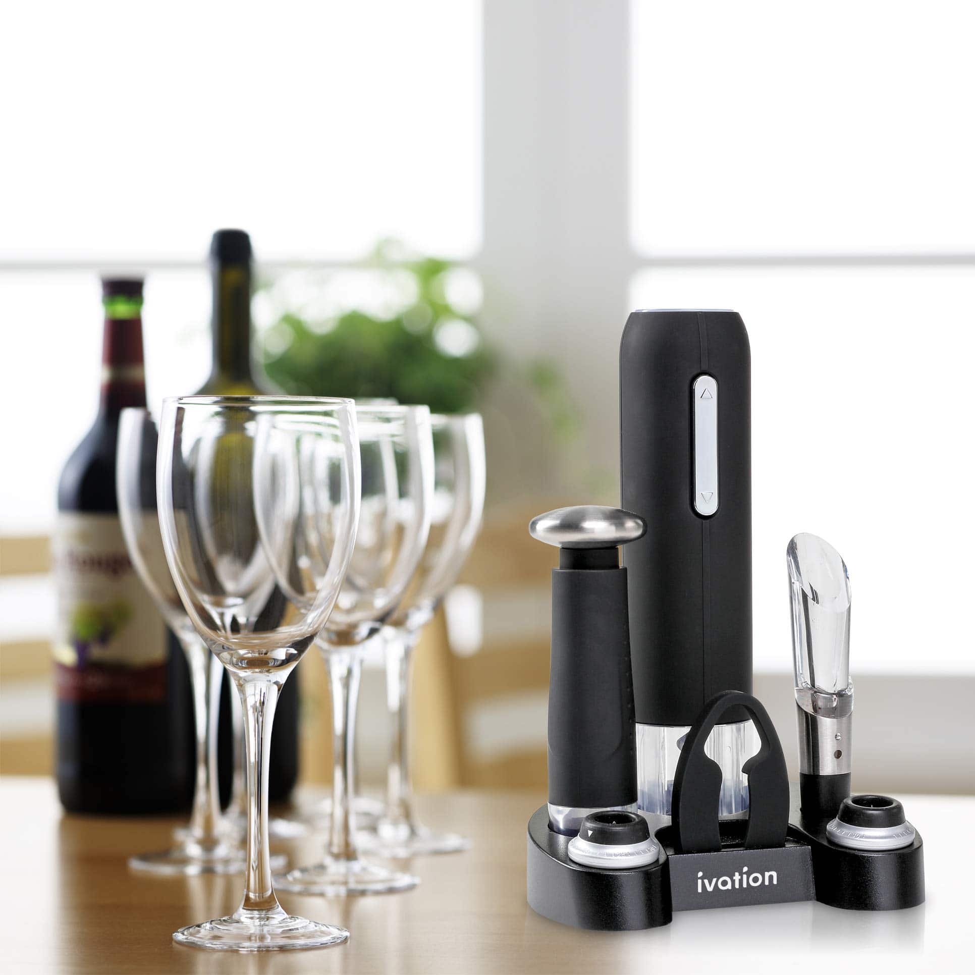 Alt View 7. Ivation - 7-Piece Wine Gift Set with Electric Bottle Opener, Wine Aerator, Foil Cutter & More - Black - Black.