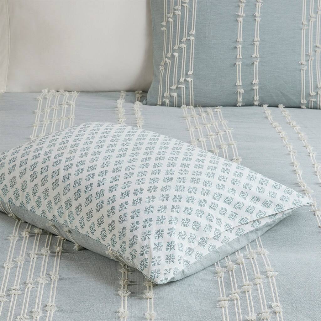 Alt View 3. Gracie Mills - Gracie Mills Trujillo 3-Piece Embroidered Stripes Cotton Jacquard Duvet Cover Set - Aqua.