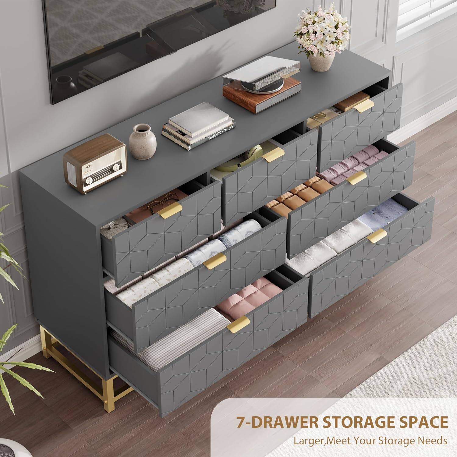 7-Drawer Storage Space  
Larger, Meet Your Storage Needs