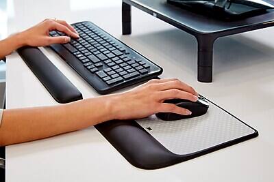Alt View 8. 3M - Precise™ Mouse Pad with Gel Wrist Rest, Interlace, Optical Mouse Performance, Battery Saving Design - Black.