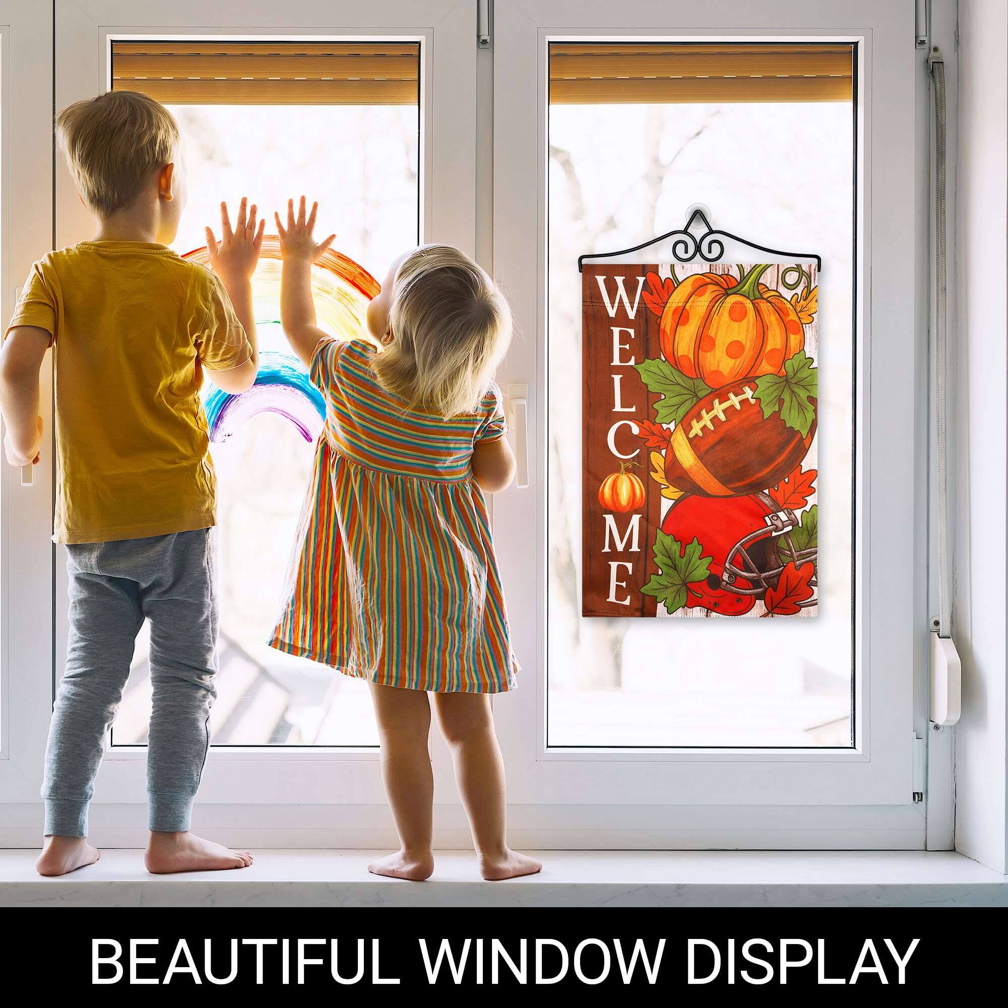 WELCOME  
BEAUTIFUL WINDOW DISPLAY
