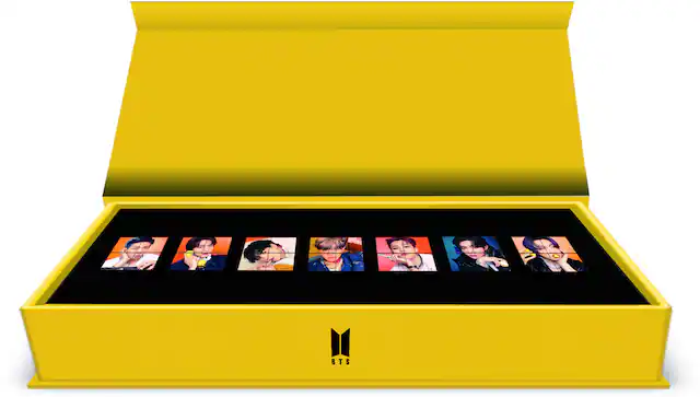 Front. PopMarket - BTS - Butter - Keychain Cube Set, incl. 7 Keyrings, Photo Cards & Photo Stand - COLLECTIBLES - Multicolor.