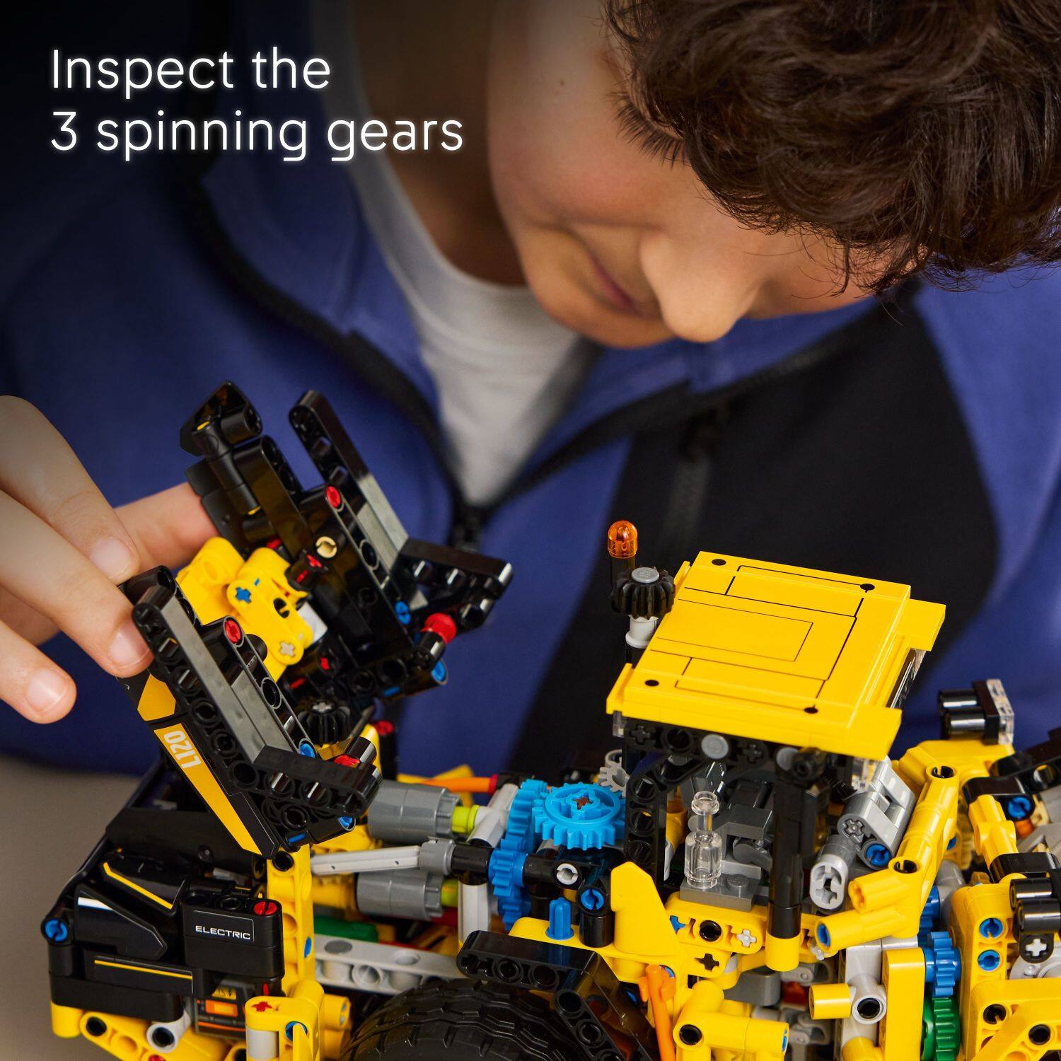 Inspect the 3 spinning gears in LIZO ELECTRIC.
