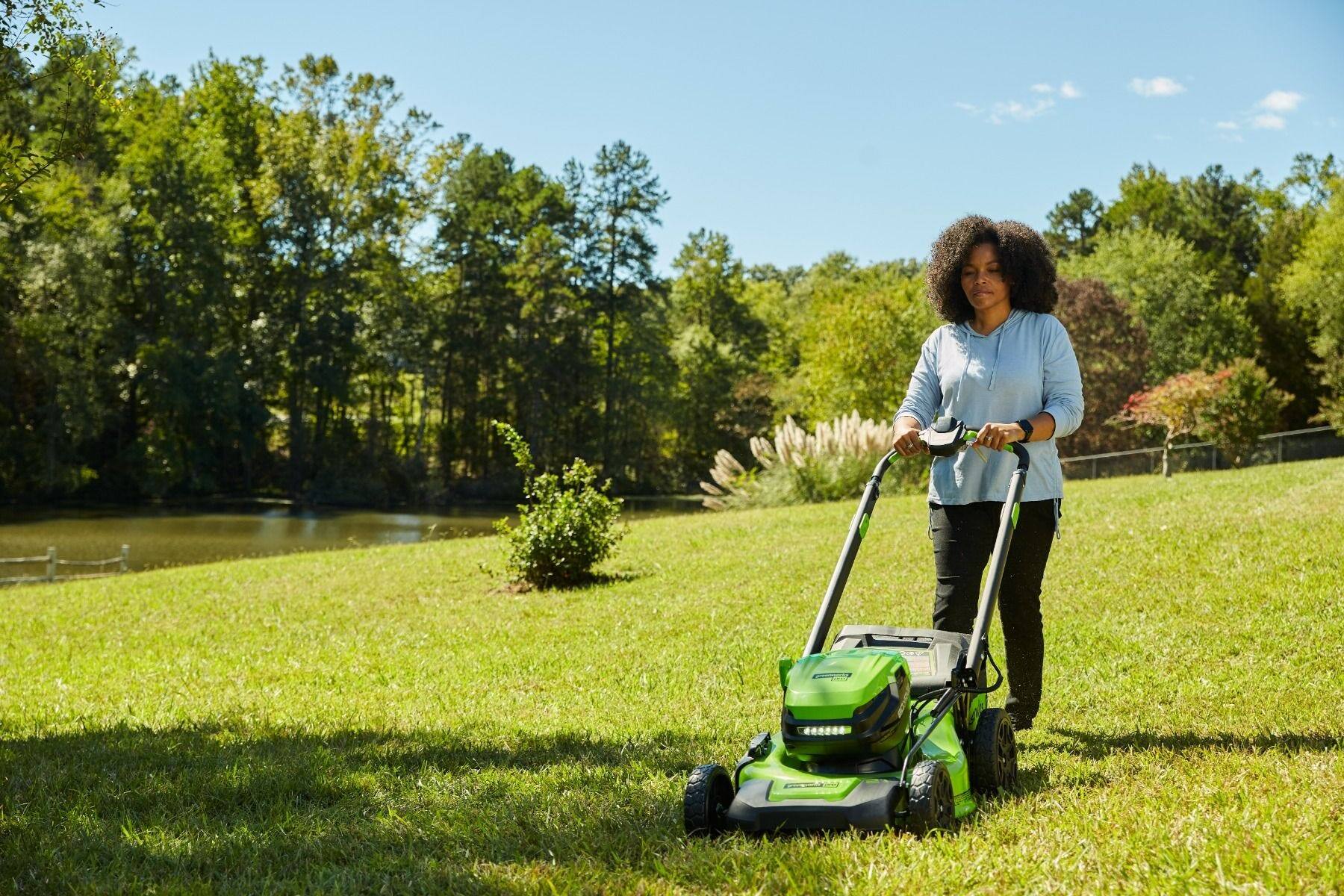 Alt View 14. Greenworks - Pro 80-Volt 21 in. 3-in-1 Lawn Mower (4.0Ah Battery and Charger Included) - Green.