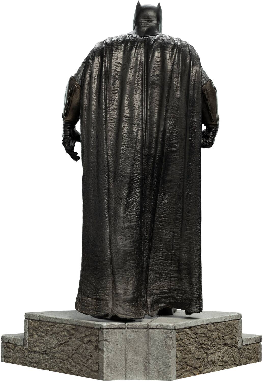 Alt View 4. Weta Workshop - WETA Workshop Polystone - Justice League (Zack Snyder) - Trinity Series - Batman 1:6 Scale Statue   - Collectibles - Multicolor.