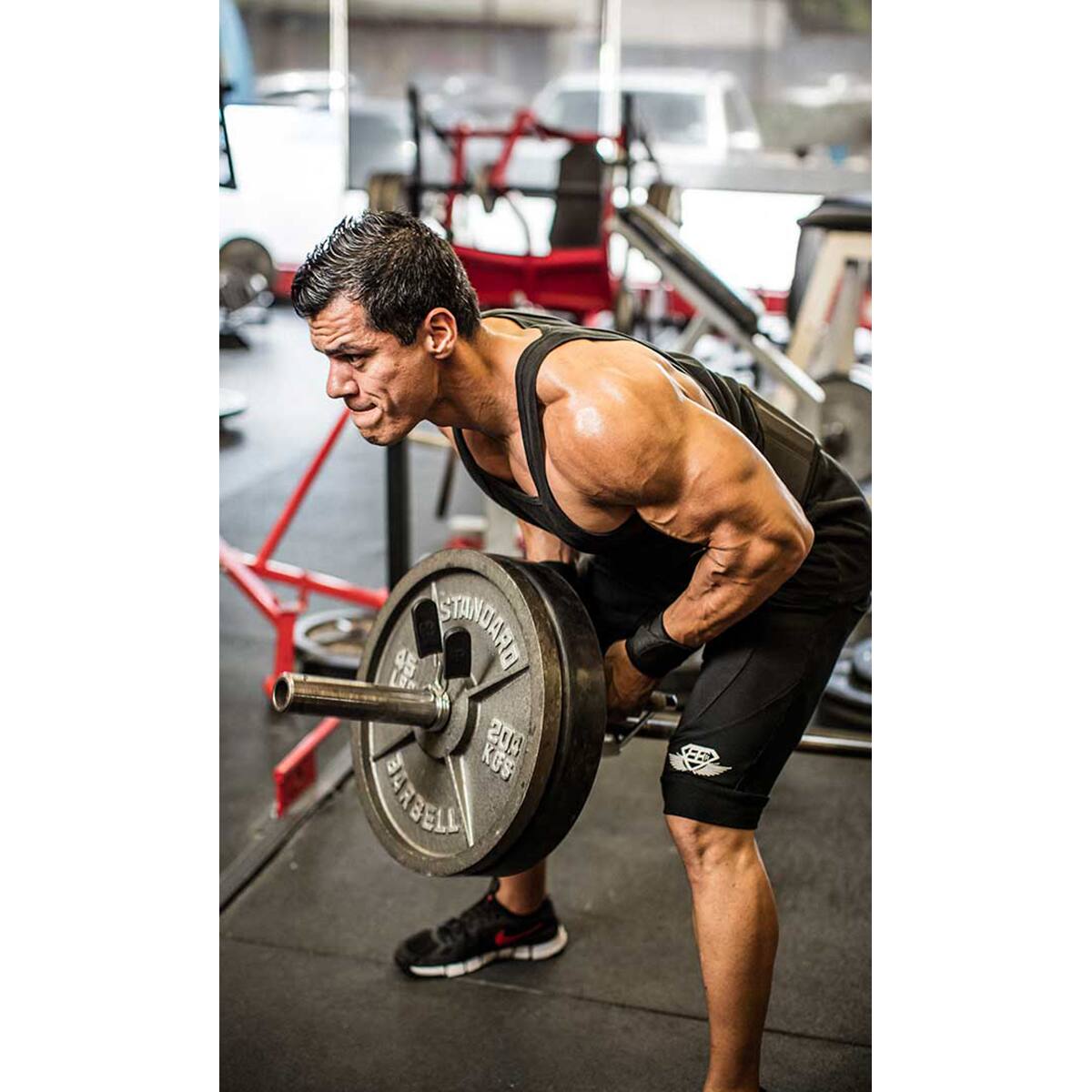 STANDARD BARBELL  
200 KGS