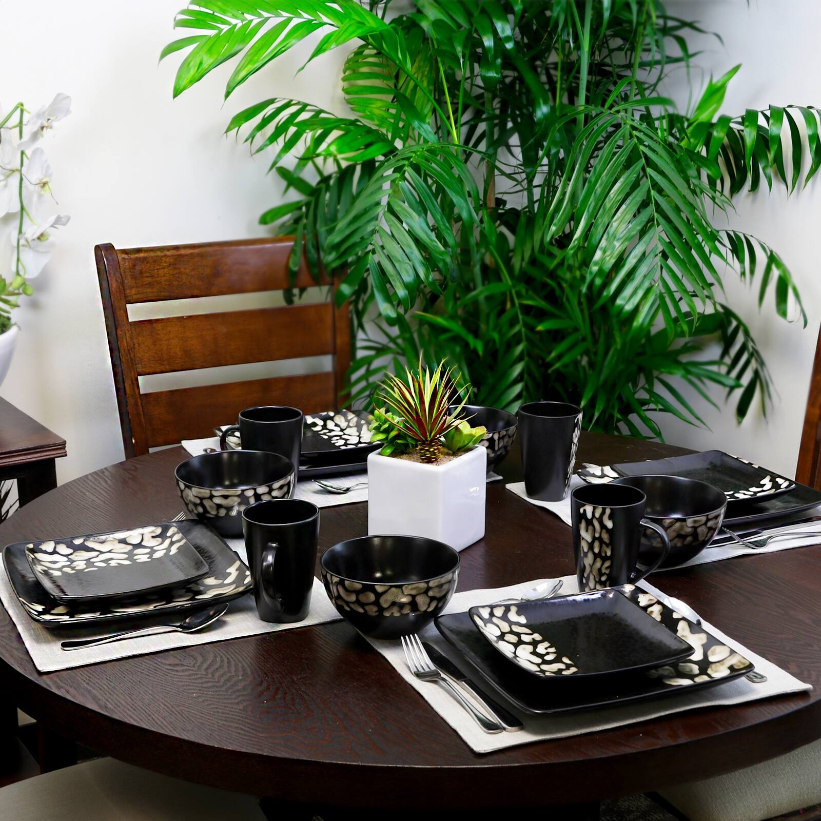 Alt View 3. Elama - Elama Savannah 16 Piece Stoneware Dinnerware Set - Black and Taupe.