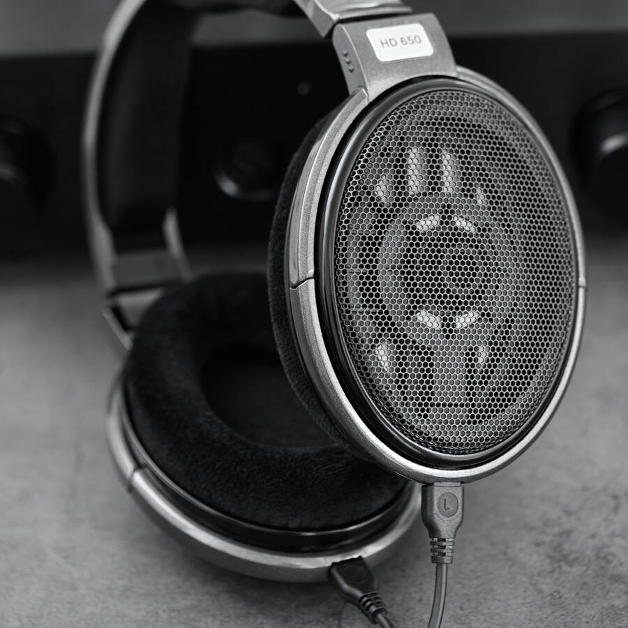 Sennheiser HD 650 Hi Res Audiophile Open Back Headphone Quality Sennheiser HD 650 Hi Res Audiophile Open Back Headphone Quality