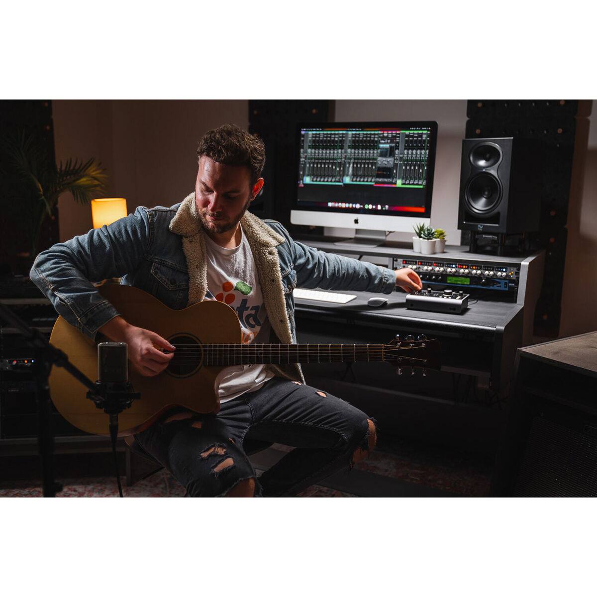 Alt View 6. Audient - Audient iD24 10x14 Desktop USB-C Audio Interface.