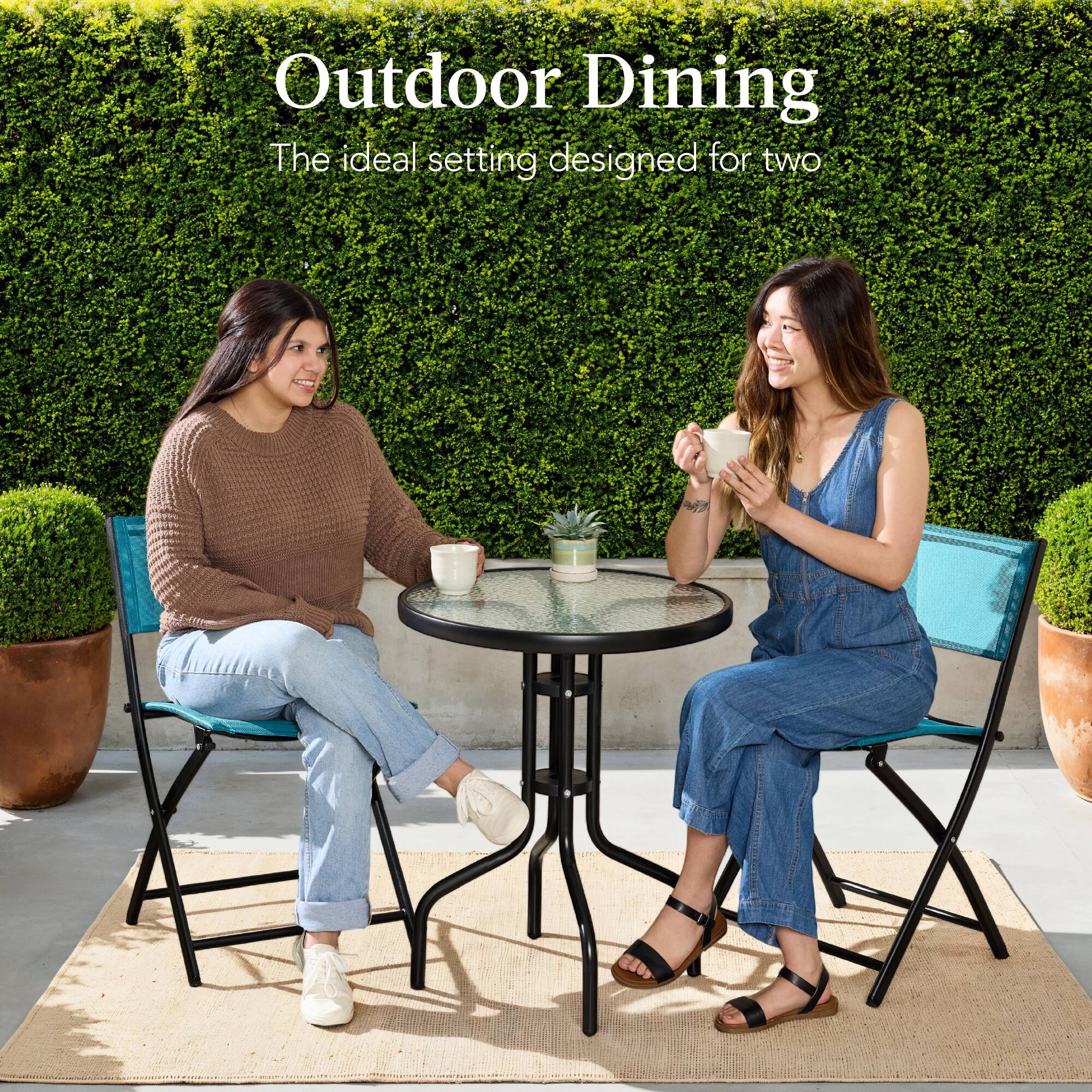 Outdoor Dining  
The ideal setting designed for two
