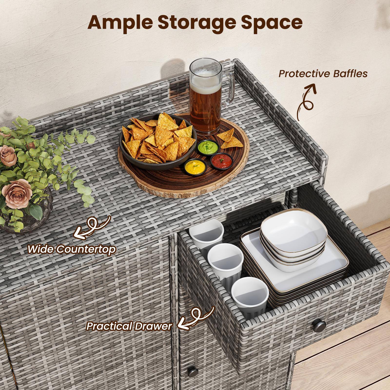 Ample Storage Space  
Protective Baffles  
Wide Countertop  
Practical Drawer