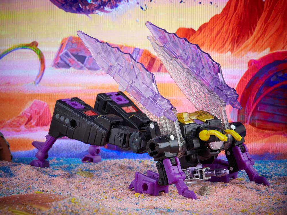 Alt View 4. Transformers - Kickback Legacy Deluxe Class | Transformers Generations Legacy.