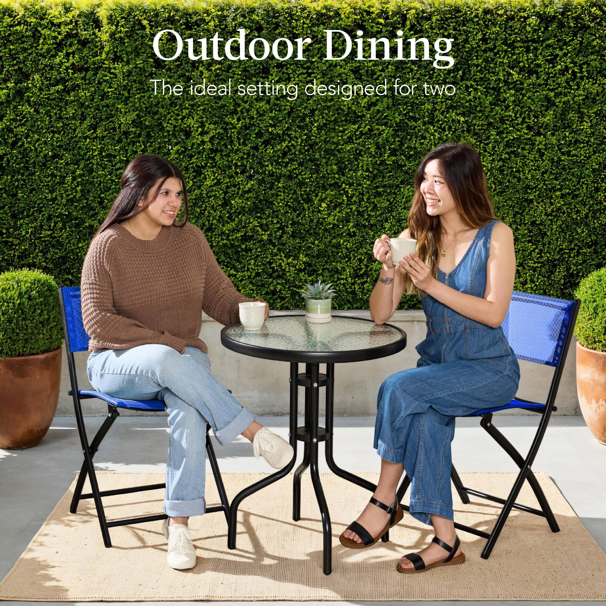 Outdoor Dining  
The ideal setting designed for two