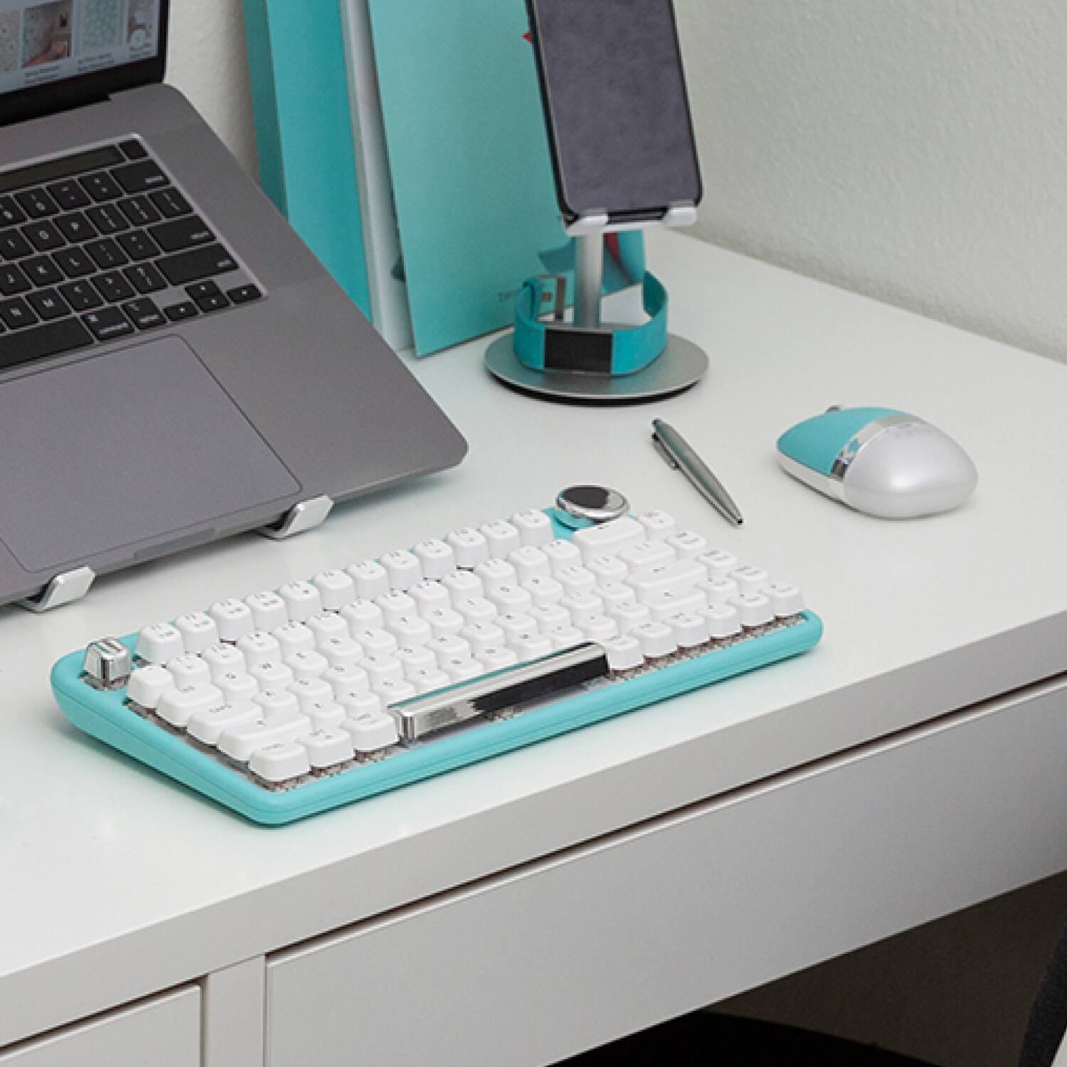 Alt View 1. AZIO - Bluetooth Optical Mouse - Daisy Mint.