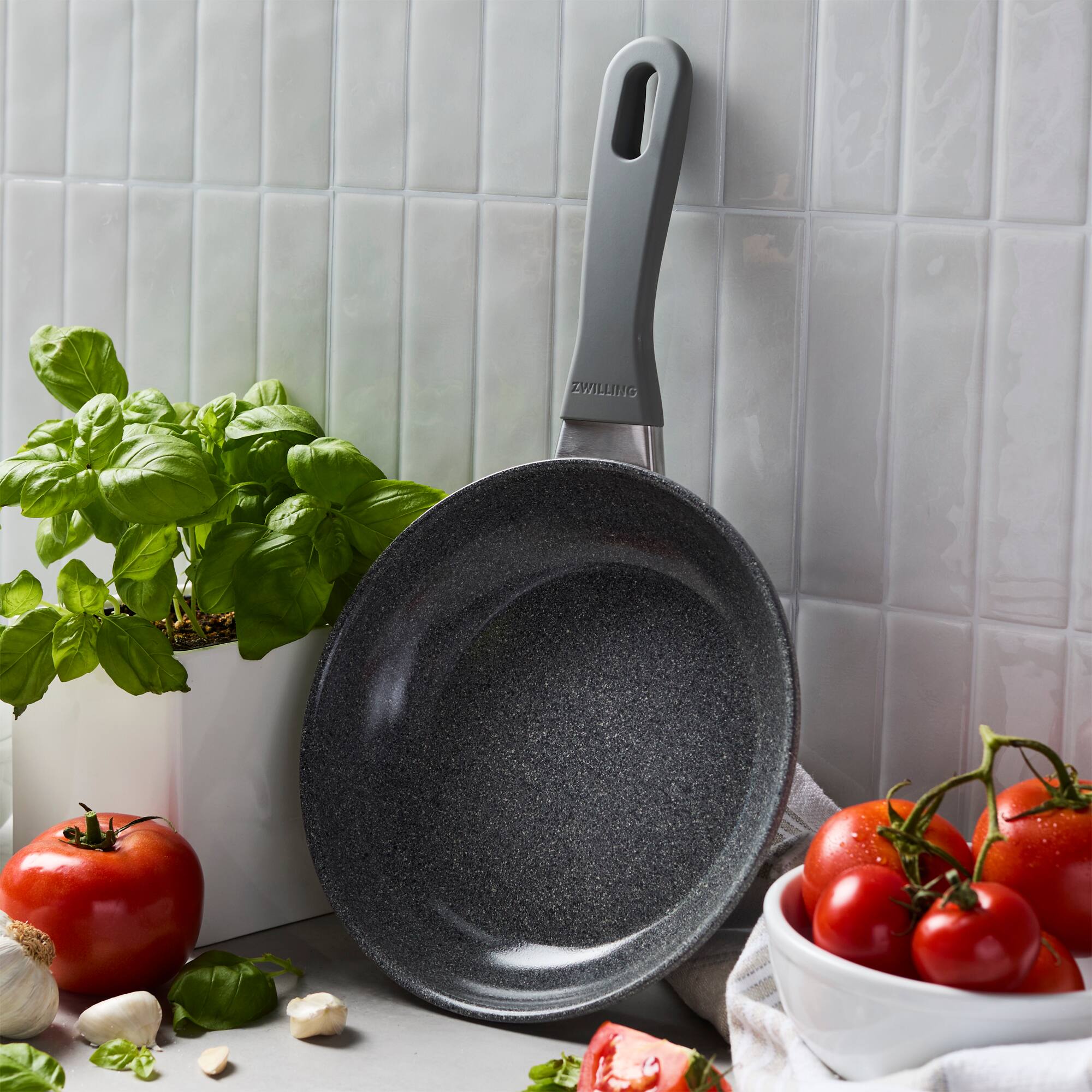 Alt View 3. ZWILLING - ZWILLING Parma Plus Ceramic 8-inch Aluminum Ceramic Nonstick Fry Pan - Grey.