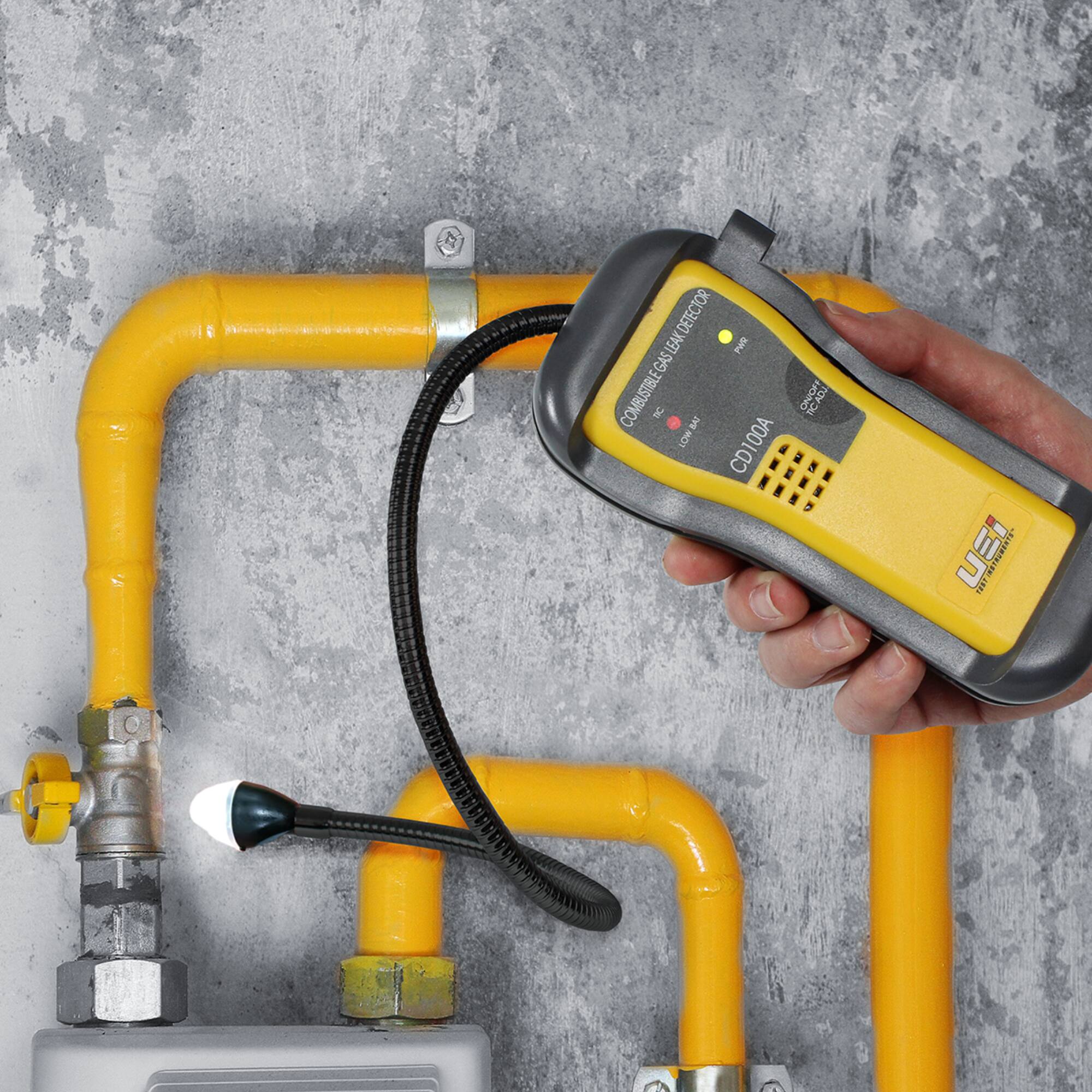 i LEAK EAK DETECTOR PHR COMBUSTIBLE GAS LEAK DETECTOR COMBUSTIBLE GAS GAS Y BA! REA ADU LON CD100A CD1 IEN RT RRA