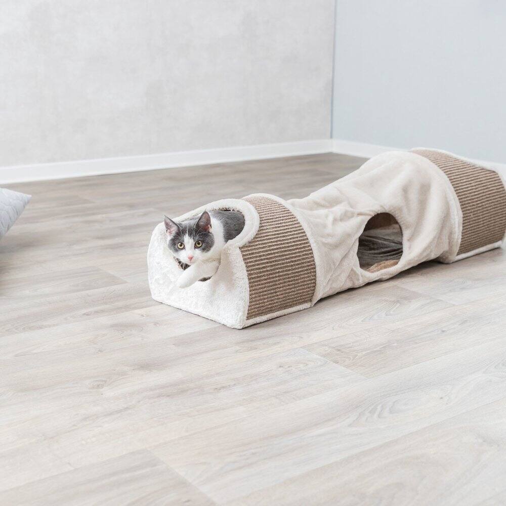 Angle. TRIXIE - Sisal & Plush 1-Level Cat Condos with Scratching Surface, Tunnel & Cat Toy - Cream.
