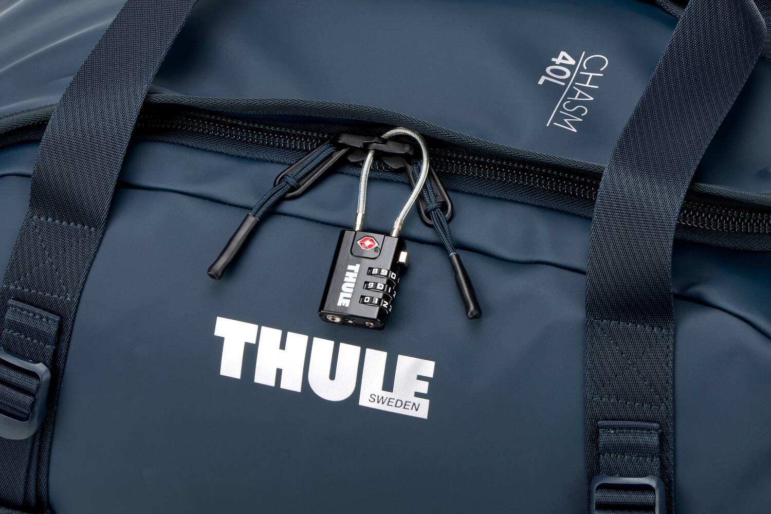 40L CHASM 2 B90  
THULE 0.12; O 9DI 9 I D 2 I 2 2  
THULE SWEDEN