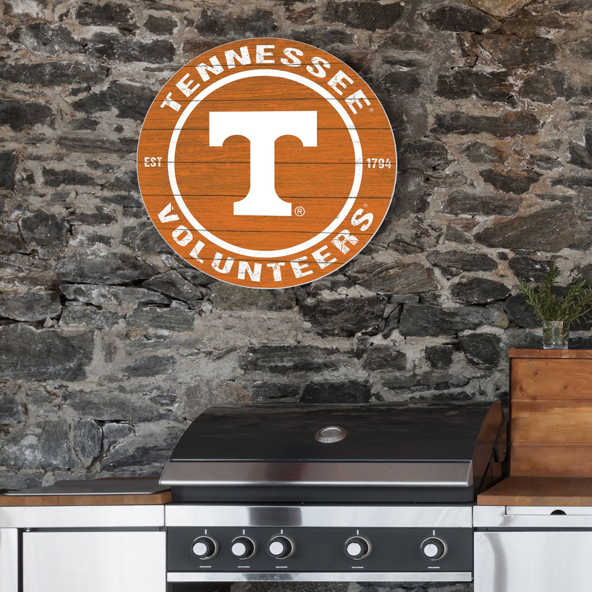 TENNESSEE  
EST 1794  
VOLUNTEERS