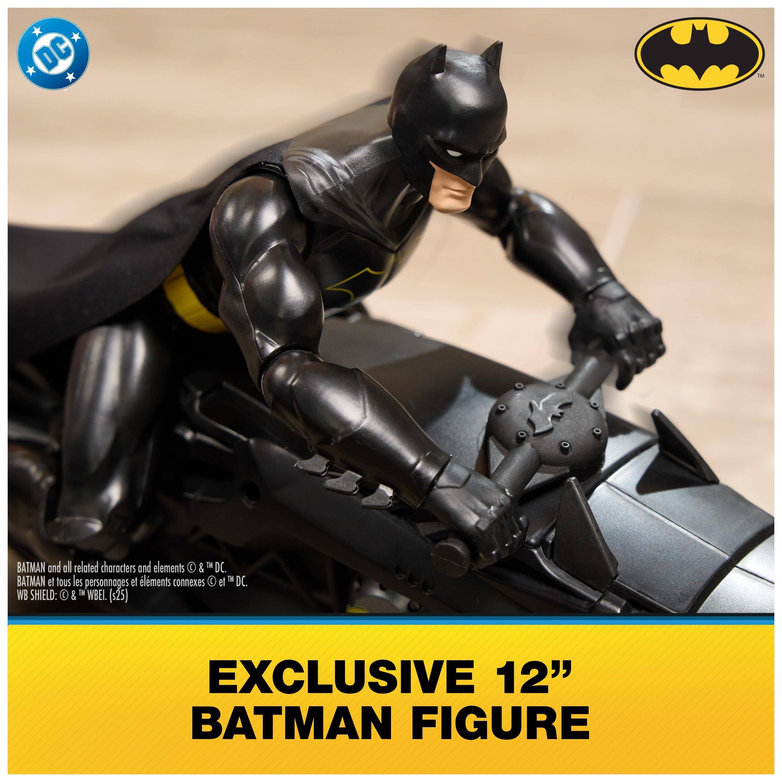DC  
BATMAN and all related characters and elements © & TM DC. BATMAN et tous les personnages et éléments connexes © et TM DC. WB SHIELD: © & TM WBEI. (-25)  
EXCLUSIVE 12" BATMAN FIGURE
