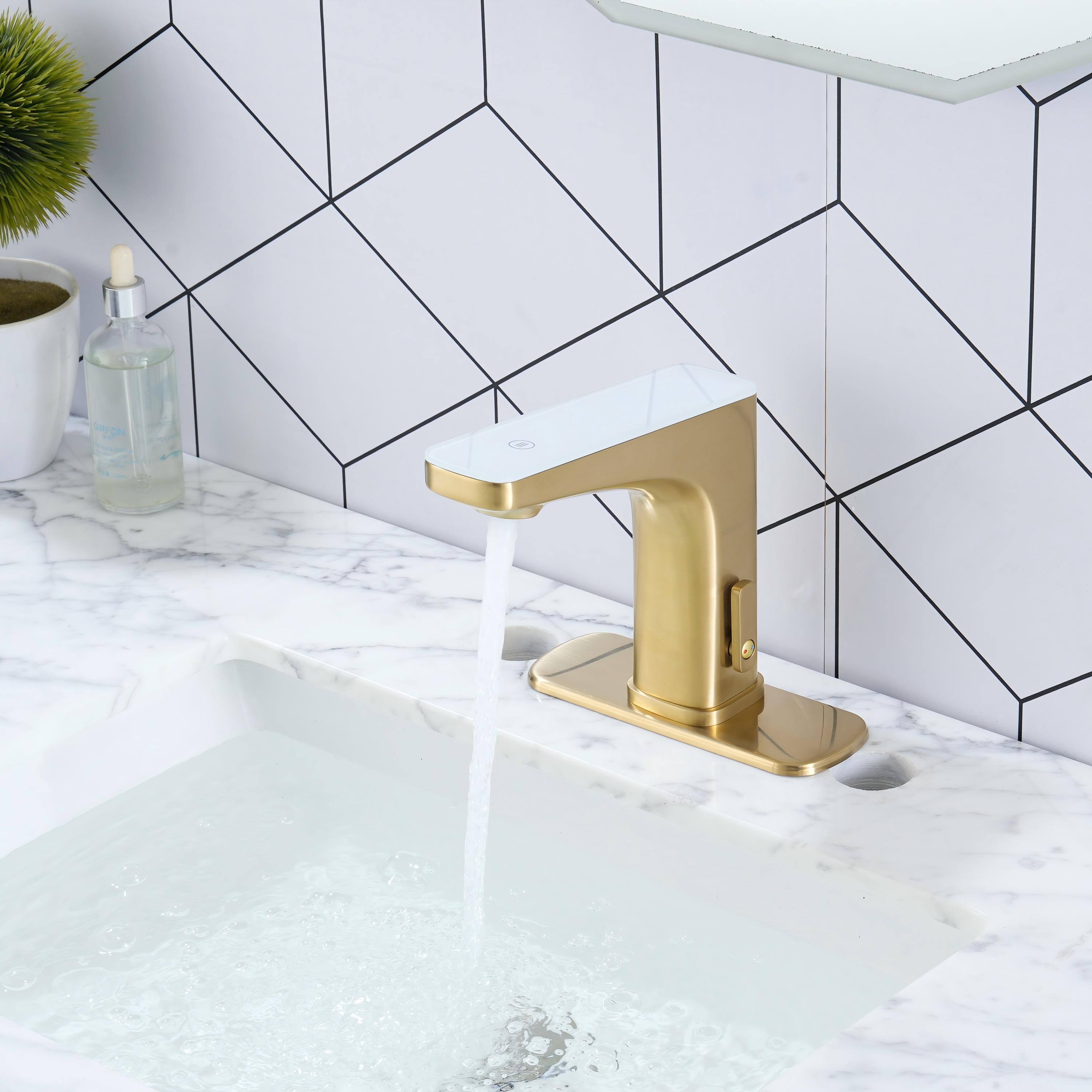 Angle. Mondawe - Dual-Sensor Touchless Bathroom Sink Faucet with Temperature Display - Bruehed Gold.