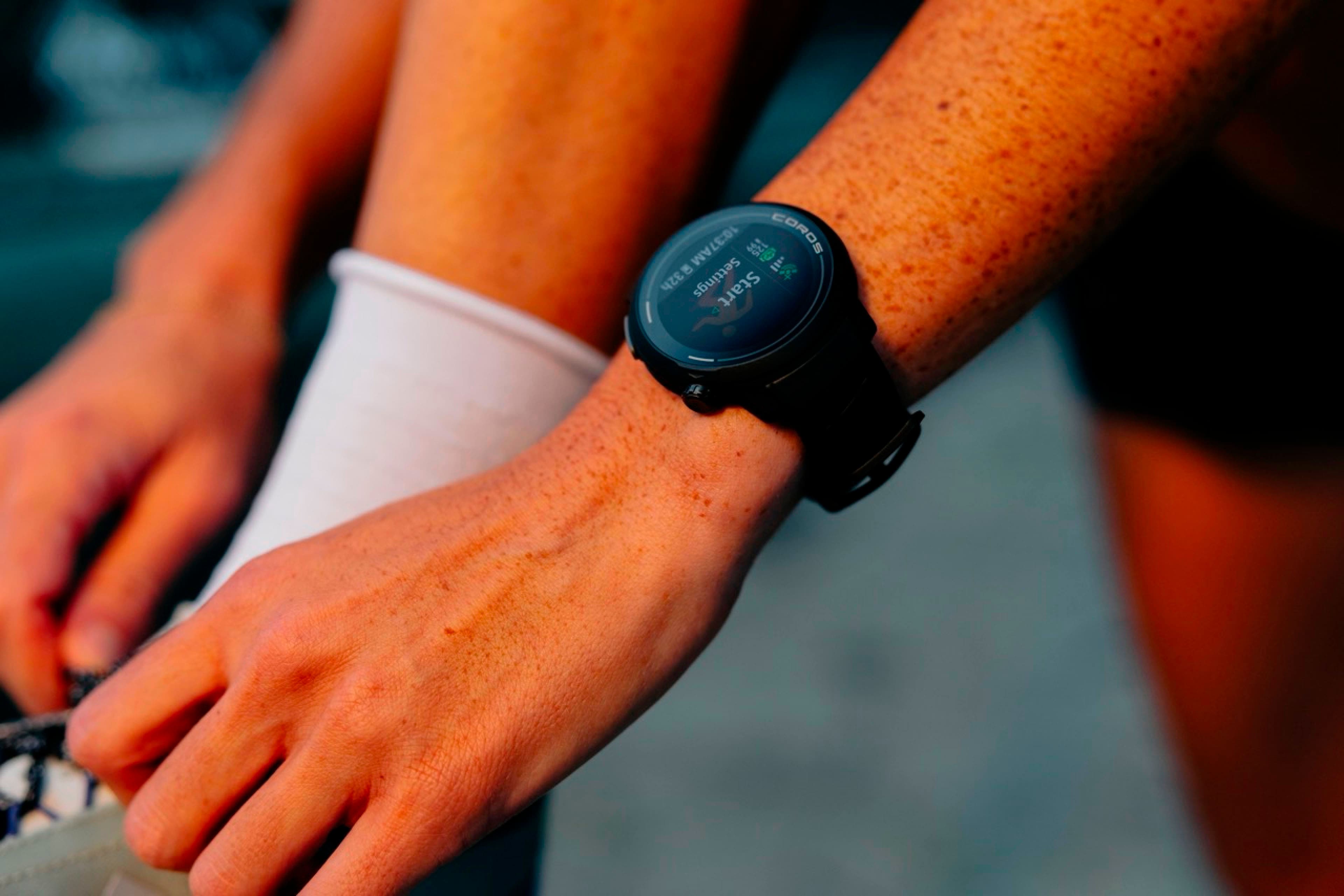 Amazon.com: COROS PACE Pro GPS SPORT WATCH, 1.3-inch AMOLED