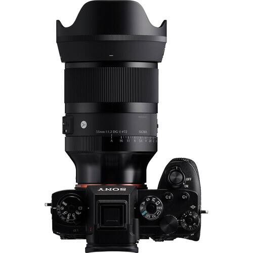35mm 1:1.2 DG I 072 SIGMA I A1618542 A 16 11 16 I a I OFF SONY ON 9 70 C caf 01 C2 S M A P D R 3 2 C1 . N , o e en
