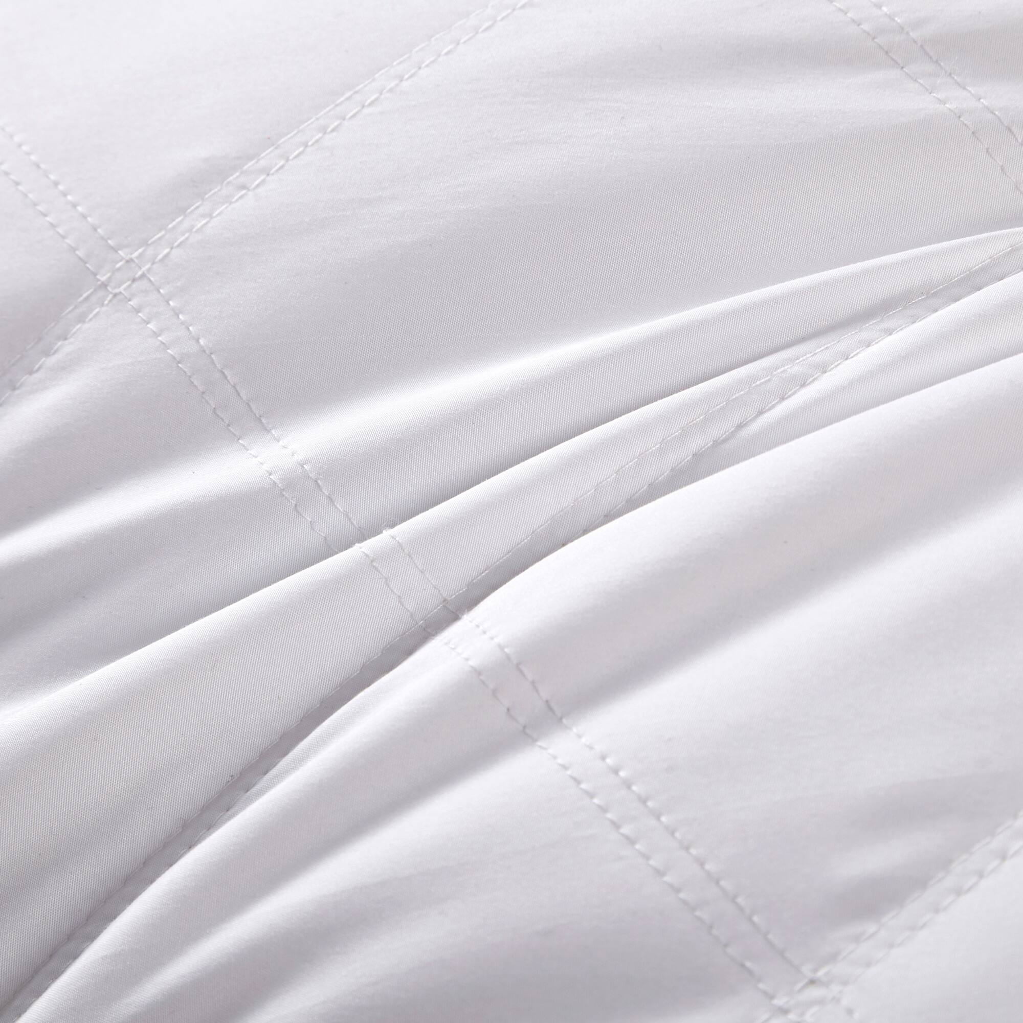 Angle. Peace Nest - Peace Nest Medium-Firm Goose Feather Down Bed Pillows Set of 2 with 1.5 inch Gusset - White.