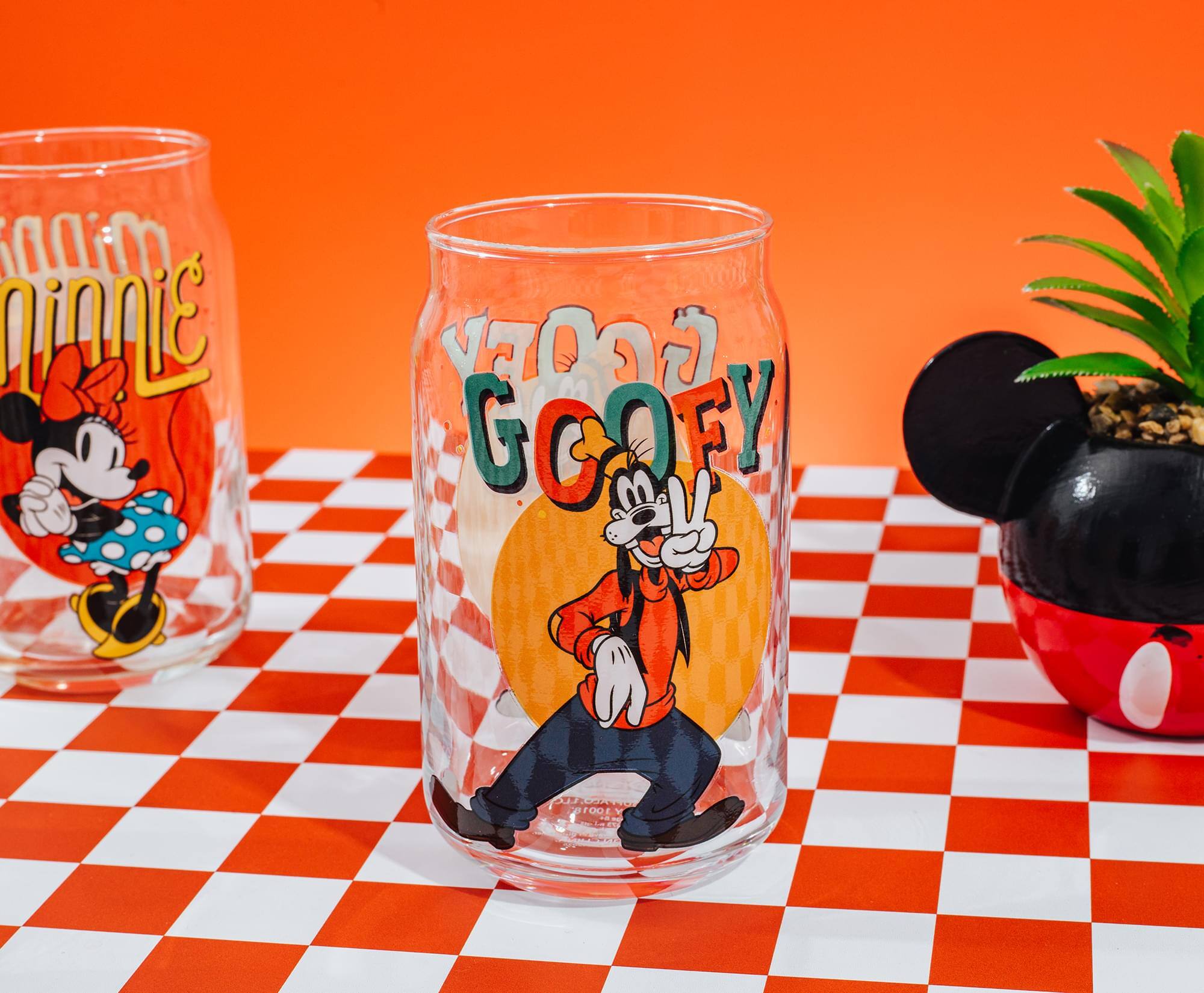 Minnie  
Good Goofy  
1001