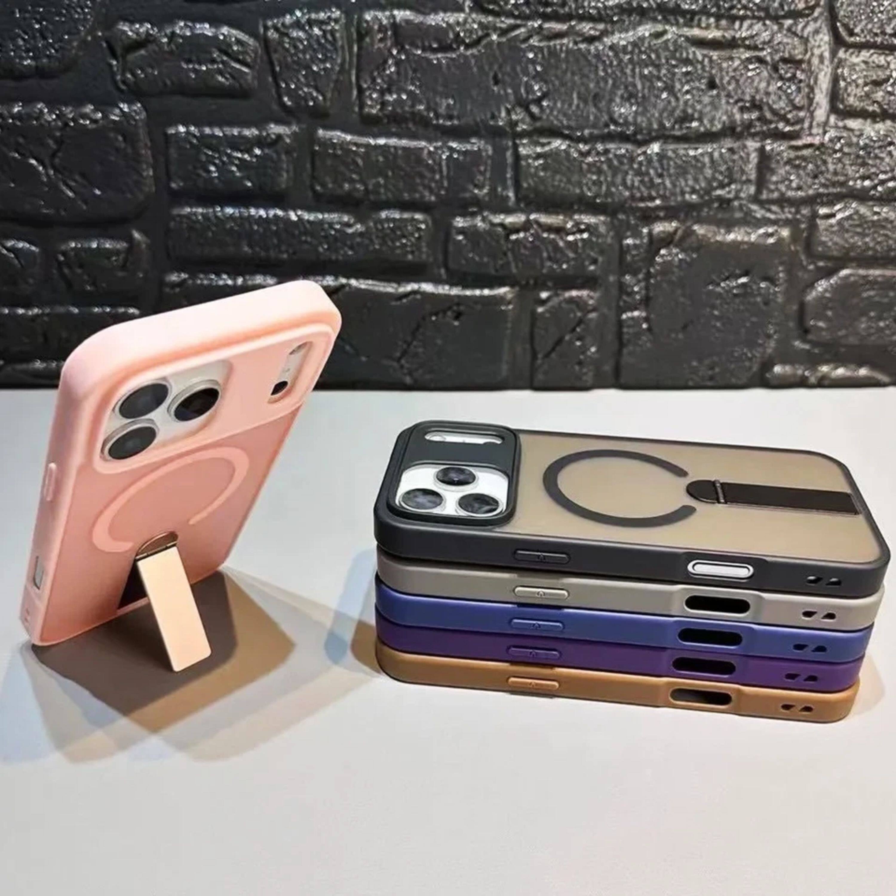 Left. Kitcheniva - Shockproof Phone Cover For iPhone 17 Air Dessert Gold - Dessert Gold.