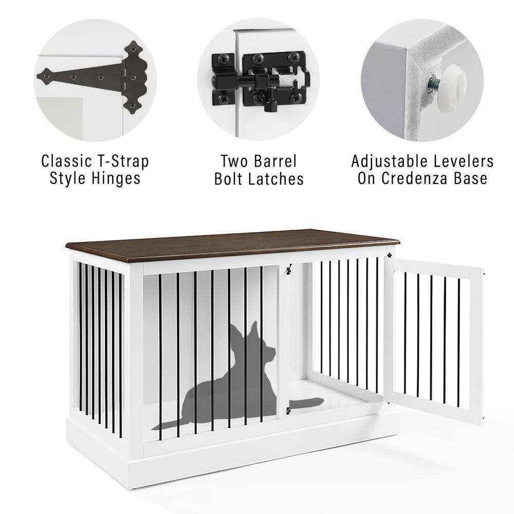 Classic T-Strap Style Hinges  
Two Barrel Bolt Latches  
Adjustable Levelers On Credenza Base